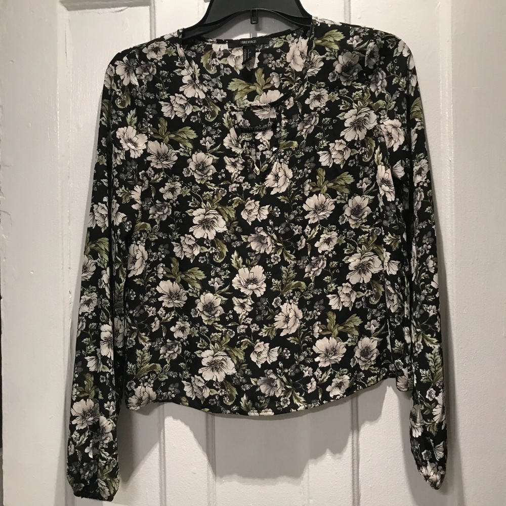 Forever 21 - floral blouse 🌷💐